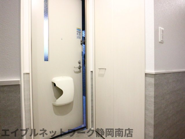 玄関　明るい玄関です