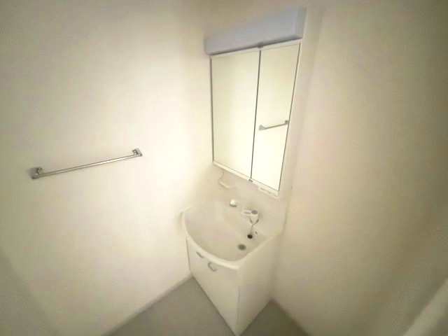 洗面設備　脱衣スペースもあります