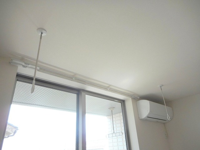 その他　★雨の日でも洗濯物が干せる室内物干しフック★