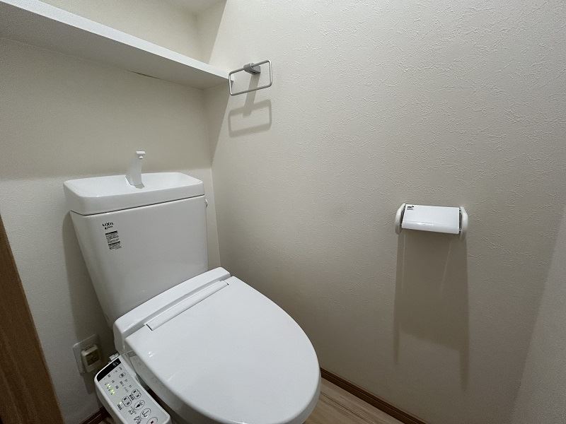 トイレ　家具を配置しやすいお部屋です