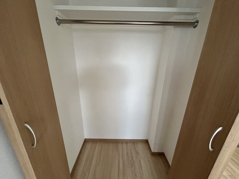 収納　東向きです
