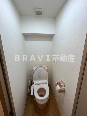 トイレ　【クリザンテーメ大手前】