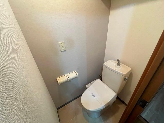 トイレ　シャワー付トイレ