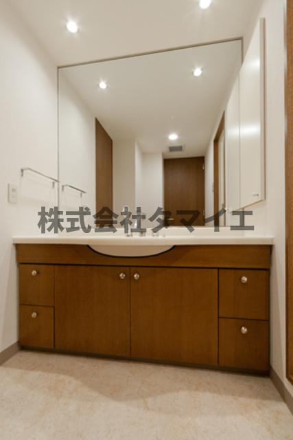 洗面設備　※写真は同タイプ住戸です。