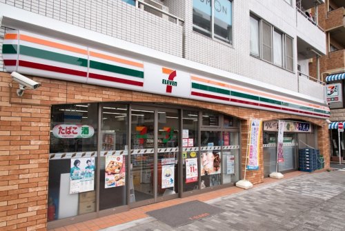 コンビニ　セブンイレブン 港区三田5丁目店（コンビニ）まで67m