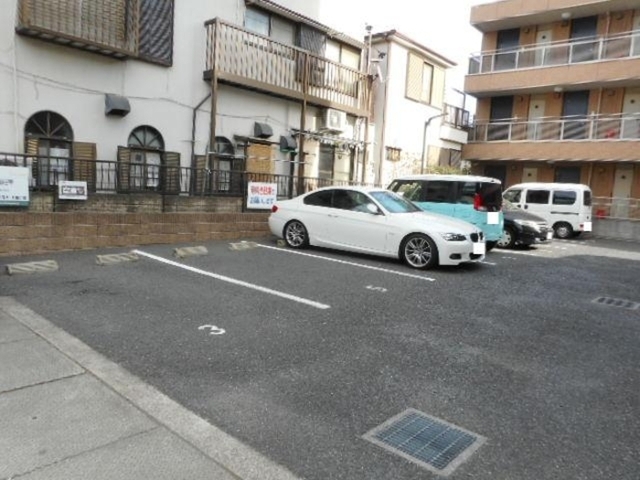 駐車場　駐車場（要空き確認）