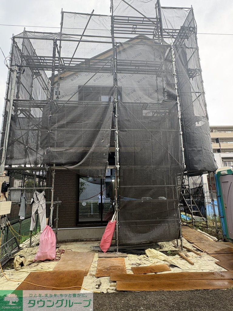ロビー　駐車場