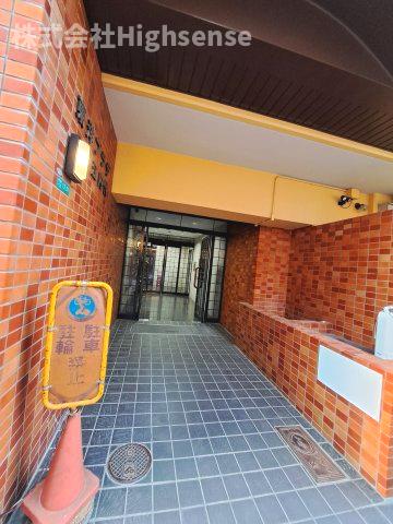 エントランス　ゆとりのあるエントランスです