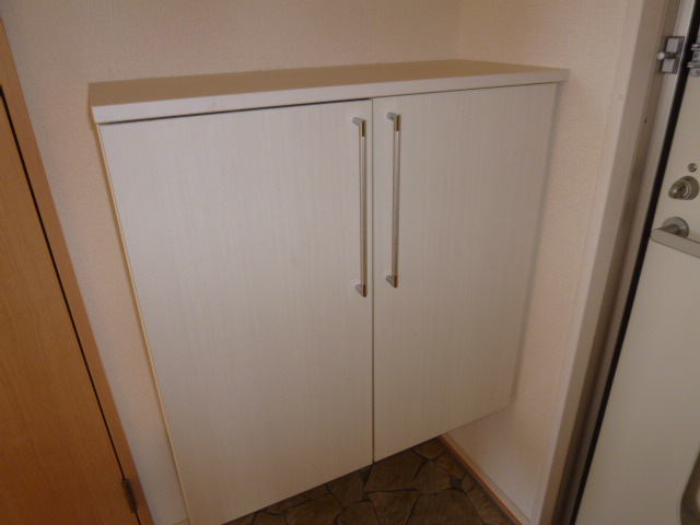玄関　下駄箱