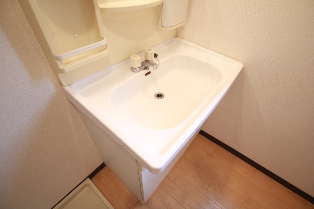 洗面設備　※別室の参考写真です。