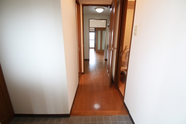 玄関　※別室の参考写真です。