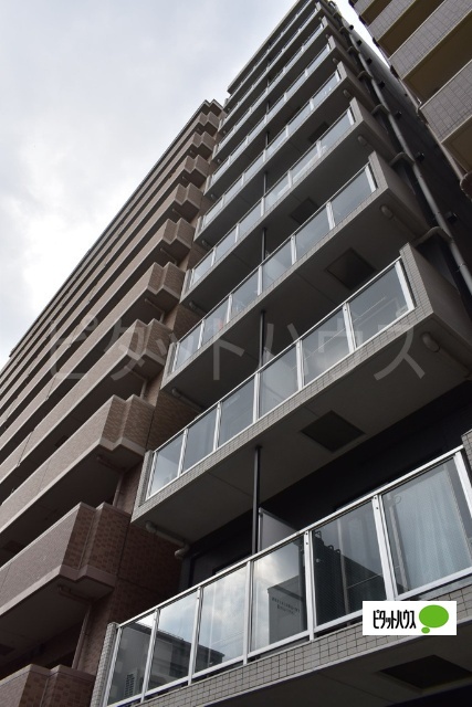 建物外観　オートロークマンション