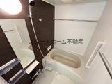バス・シャワールーム　落ち着いた空間のお風呂です