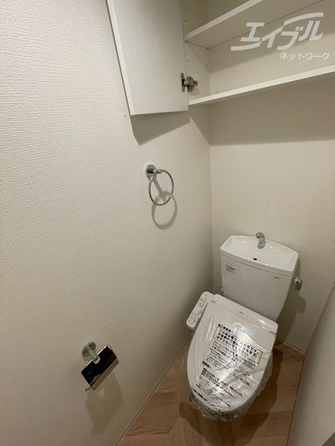 トイレ　ウォシュレット付きトイレです。