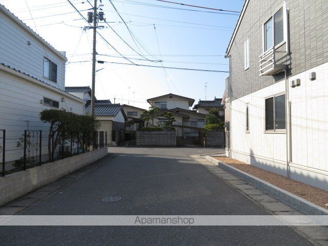 その他　前面道路（その他）まで0m
