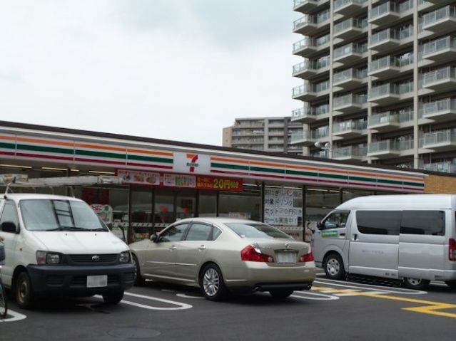 コンビニ　セブンイレブンさいたま上落合9丁目店（コンビニ）まで263m