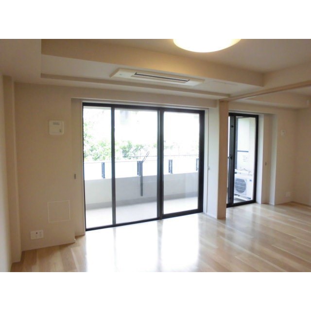 居室・リビング　別部屋参考写真