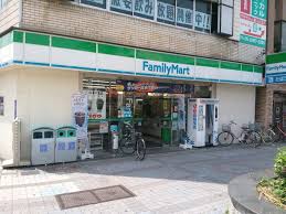 コンビニ　ファミリーマート 野田駅前店（コンビニ）まで523m