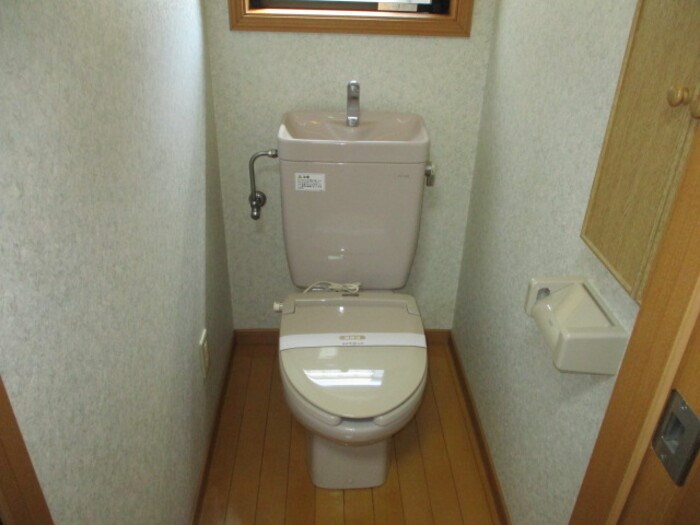 トイレ　別号室の写真です