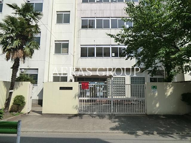 中学校　大田区立南六郷中学校（中学校）まで302m