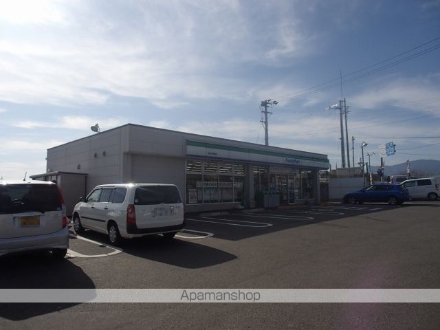 コンビニ　ファミリーマート法花大橋北店様（コンビニ）まで300m