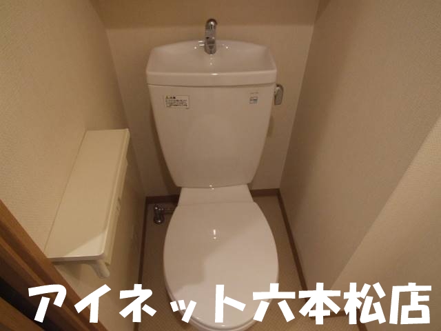 トイレ　落ち着く空間ですね。