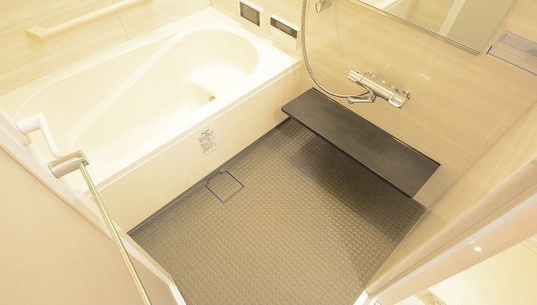 地下鉄烏丸線 四条駅 徒歩3分 5階建 築10年の風呂写真