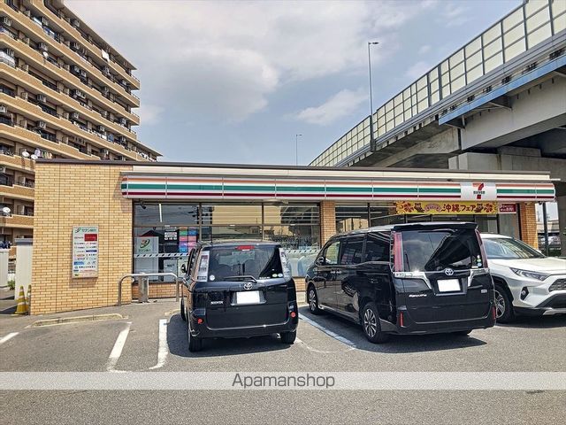 コンビニ　セブンイレブン新林店（コンビニ）まで780m