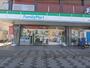 コンビニ　ファミリーマート俊徳道店（コンビニ）まで240m