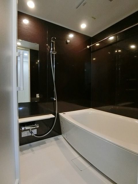 バス・シャワールーム　追い焚き風呂