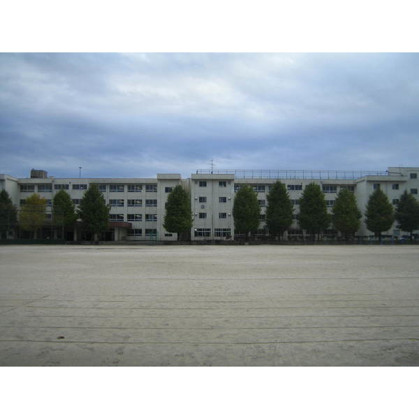 中学校　我孫子市立我孫子中学校（中学校）まで1150m