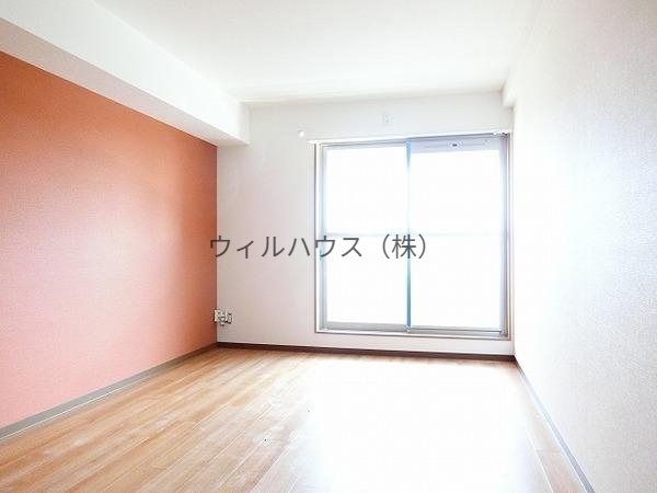 その他部屋・スペース　明るい洋室！