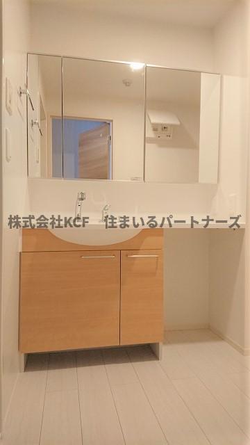 洗面設備　朝の身支度には欠かせない独立洗面化粧台