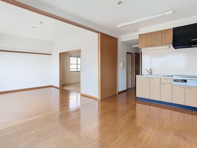 居室・リビング　※写真は空室の一室のものを使用しております※　あくまで現況優