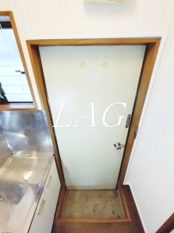 玄関　玄関です。