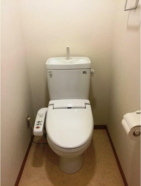 トイレ　落ち着いた色調のトイレです♪