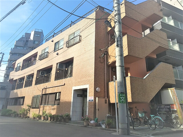 建物外観　ラ・ピュイ　外観写真