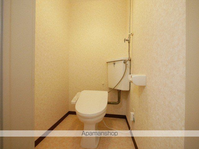 地下鉄東西線 円山公園駅 徒歩12分 6階建 築51年のトイレ写真