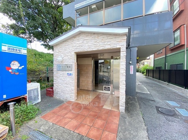 阪急宝塚線 服部天神駅 徒歩8分 6階建 築32年の外観写真