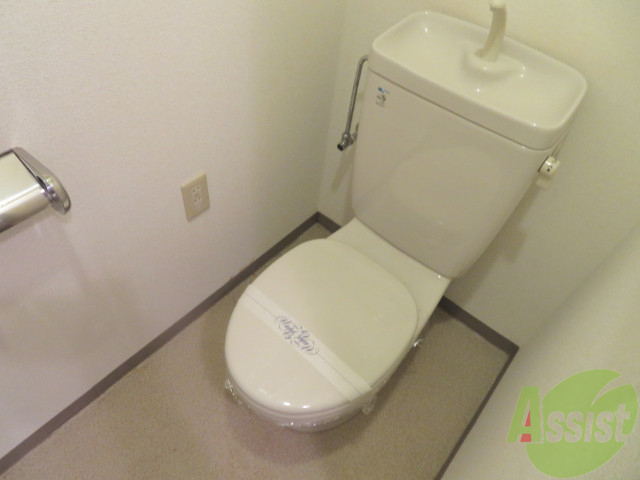トイレ　人気のバストイレ別のお部屋です。嬉しいですね～。
