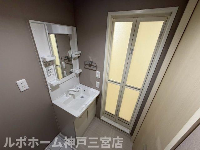 ＪＲ東海道本線 三ノ宮駅 徒歩11分 9階建 築20年の内装写真