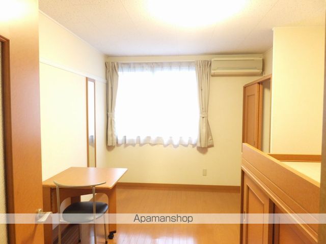 レオパレスジェラルディンの居間写真