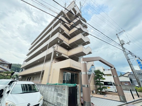 マルベリーヒルズの外観写真
