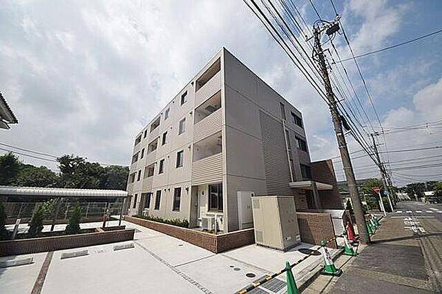 建物外観　外観タイル張りです