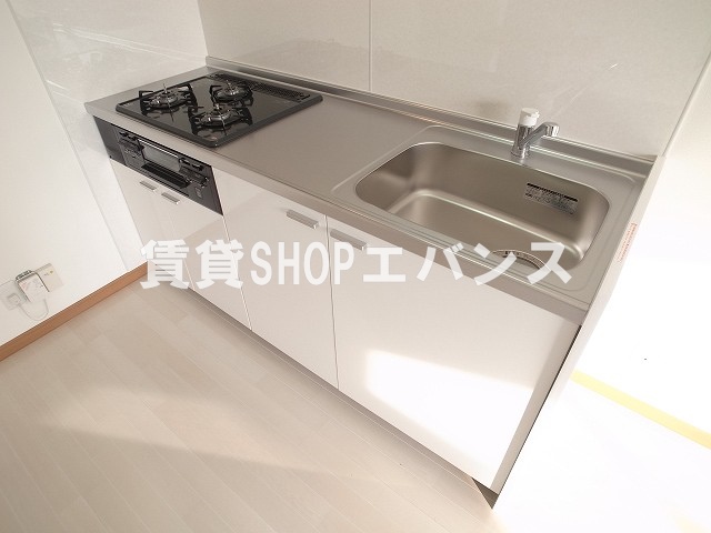キッチン　コンパクトなキッチンで掃除もラクラク