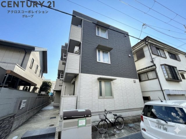 建物外観　オートロックで安心！宅配ボックス付き便利！