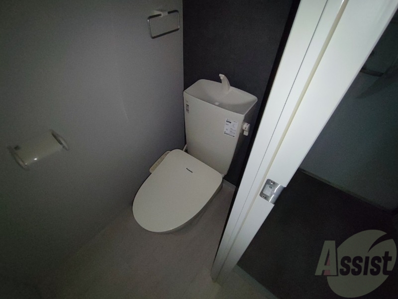 トイレ　こちらはトイレです。清潔感があり、安心して使用できます。