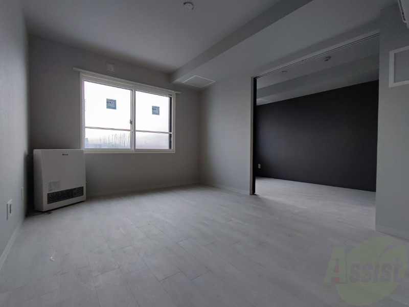 居室・リビング　広くてキレイなお部屋が広がっていて、充実した生活が送れそう。