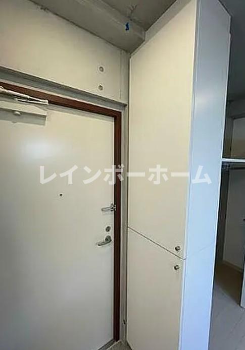 VARIE AKIBA Dueの玄関写真