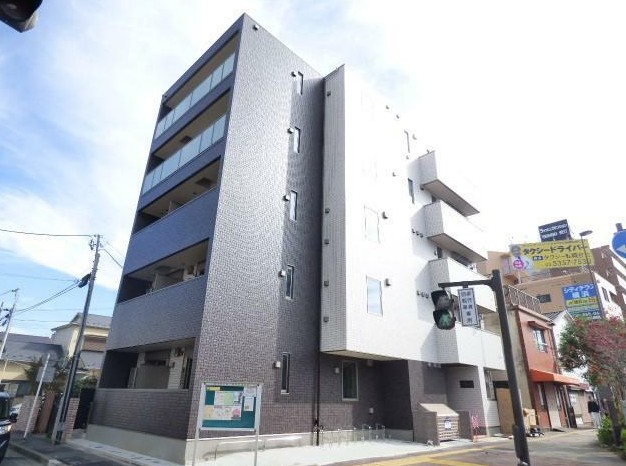 建物外観　オートロックでネット無料